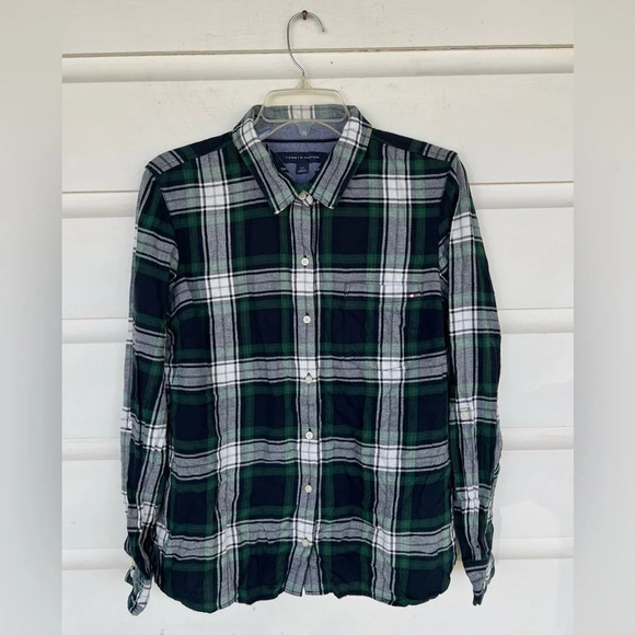 Men’s Tommy Hilfiger Navy & Green Plaid Soft Lightweight Button Up Size Large - Picture 1 of 3